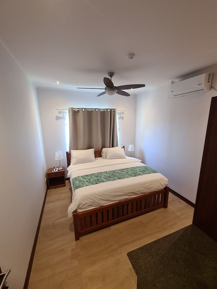 CRYSTAL SHORES Self Catering Apartments 2