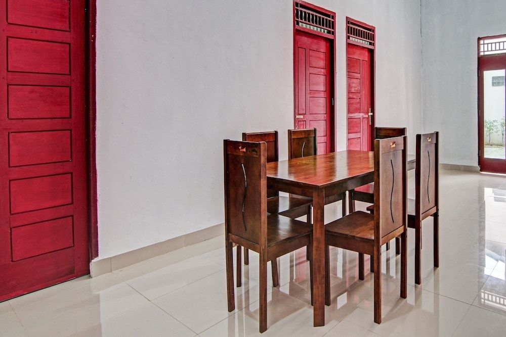 Hotel O Wisma Cendana Syariah Near PASAR FLAMBOYAN 3