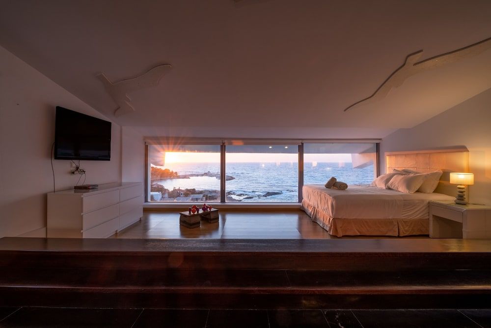 Icarus Luxury Beachfront Villa 2