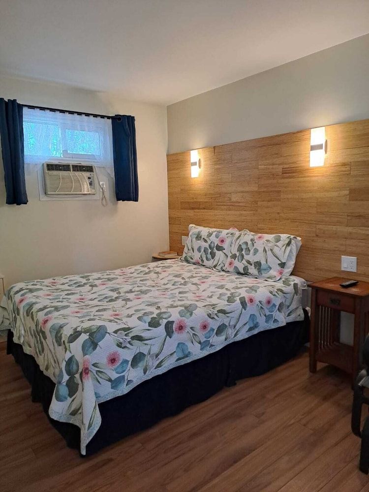 Three Islands Motel 3
