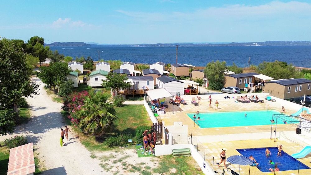 Camping Felix de la Bastide -1 estrellas en Saint-Mitre-les-Remparts
