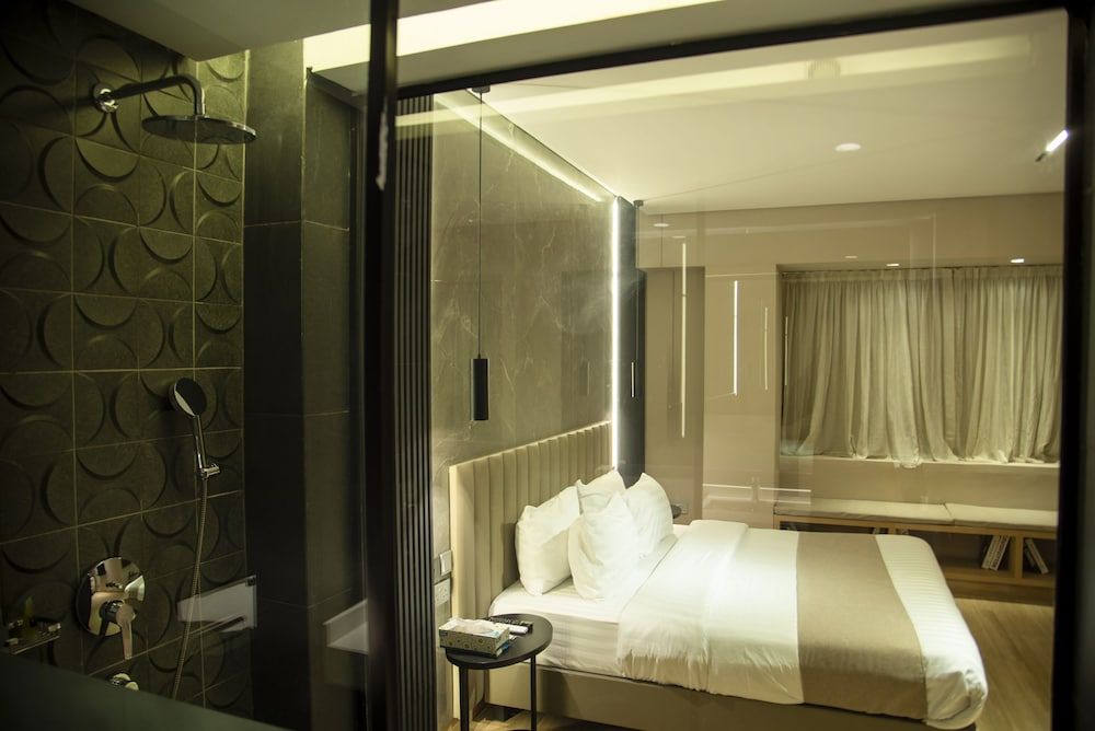 VERTIGO HOTEL 2