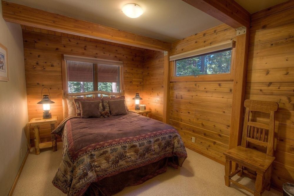 The Bass Chalet 3 Bedroom Home by RedAwning 3