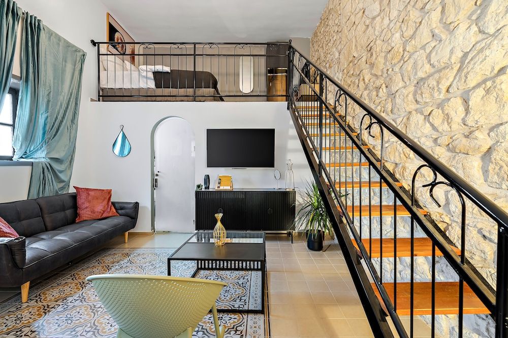 Helios Boutique Suites by La Finca Hotel 3
