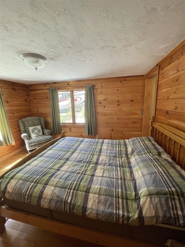 Good Times Chalet Limit 19 5 Bedroom Chalet by RedAwning 3