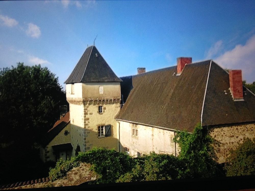 Château de Montautre -1 estrellas en Fromental