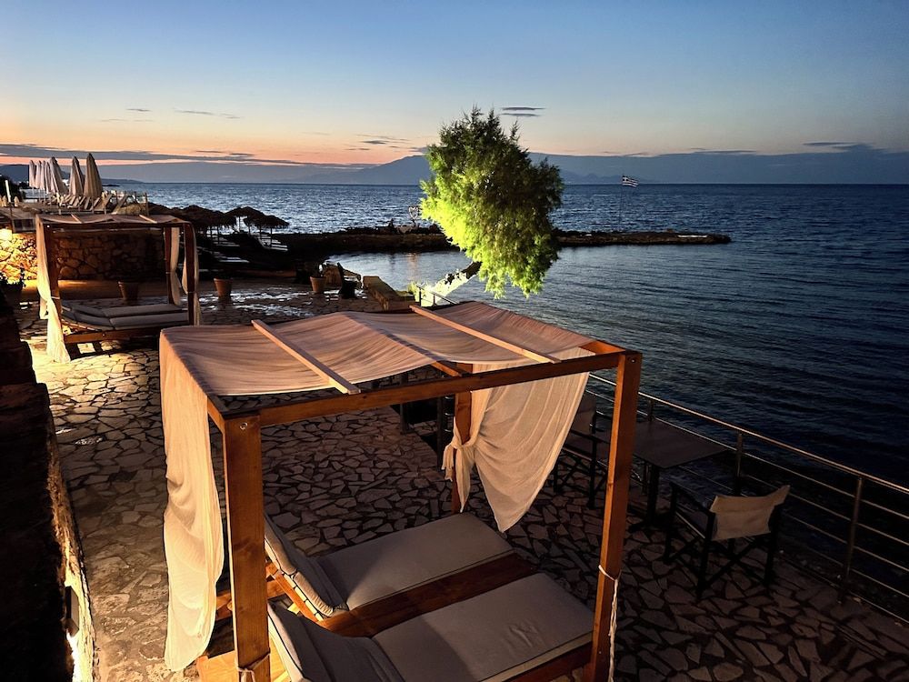 Amaltheia Beach Front Houses -1 estrellas en Kipseli