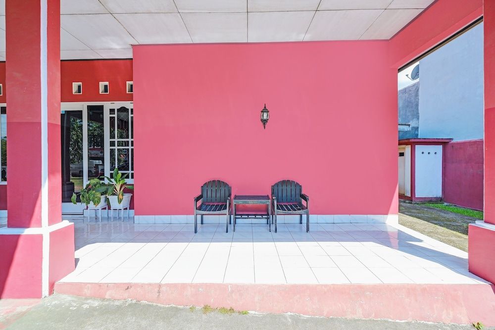 Hotel O Wisma Arwini Syariah Near Benteng Balangnipa 3