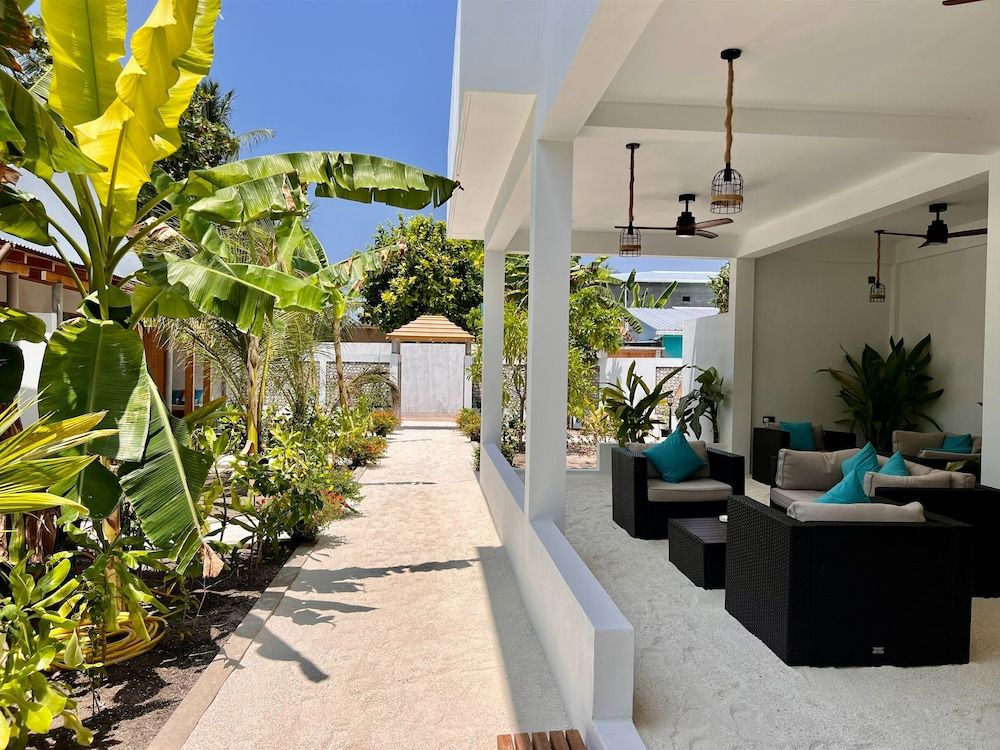 Seaside Dhigurah 2