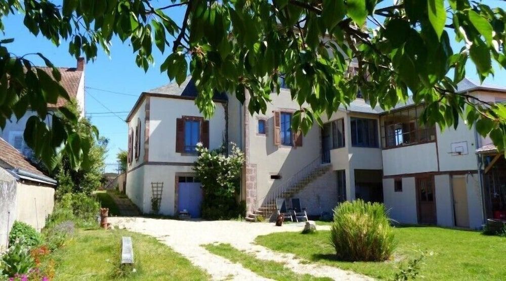 Aux Baboteurs GDF -1 estrellas en Vallon-en-Sully