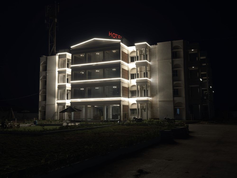 Hotel Millennium Plaza 3 estrellas en Jamnagar