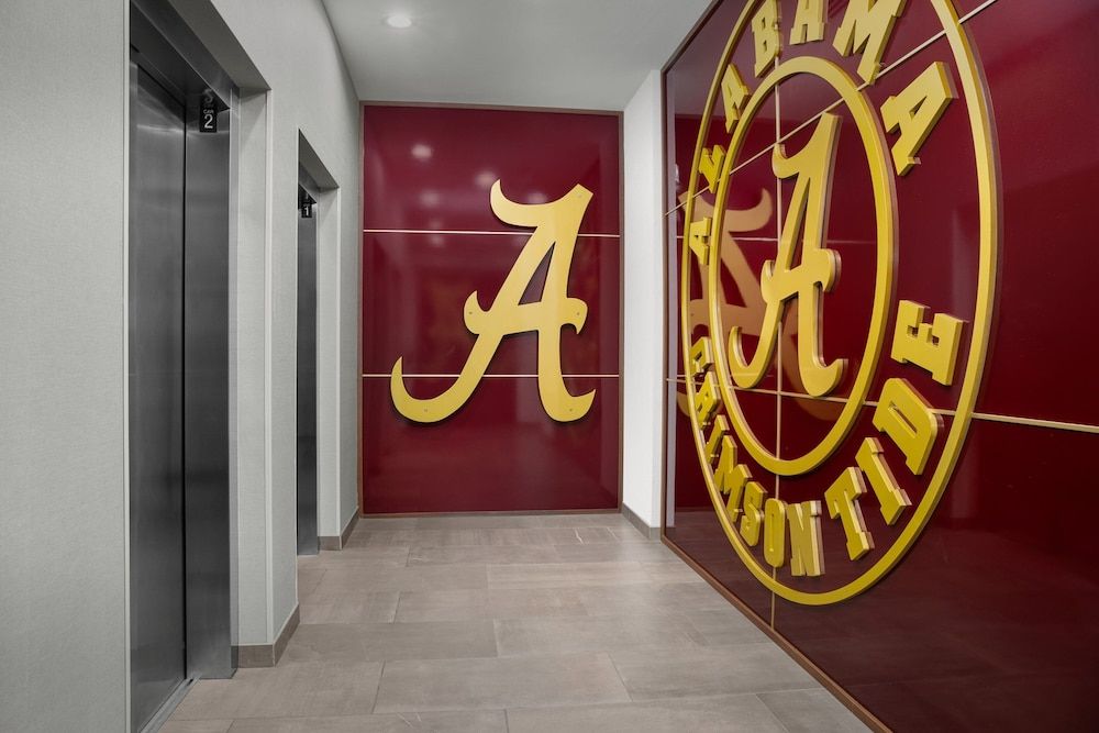 Courtyard by Marriott Northport University of Alabama 2