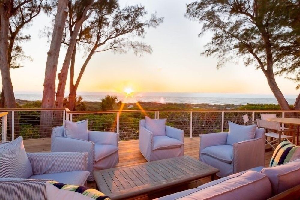 Arcadia-stunning Gulf Front Beauty! 4 Bedroom Home by RedAwning -1 estrellas en Captiva