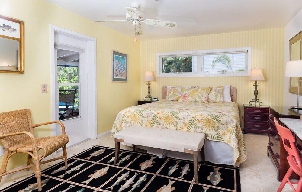 Baybarlyn 4 Bedroom Home by RedAwning 3