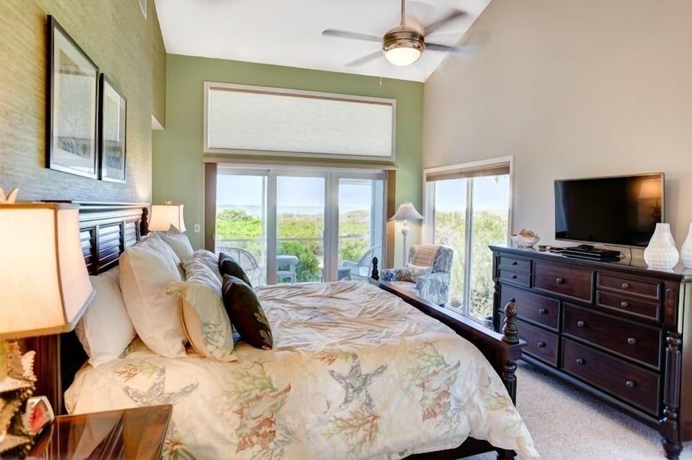 Winshall Home 4 Bedroom Home by RedAwning 2