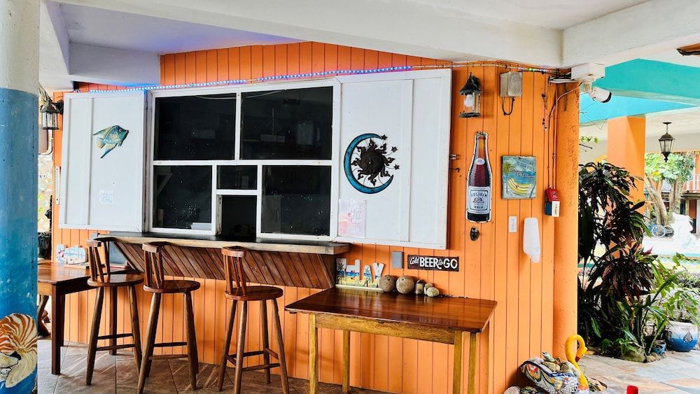 Coral Cove Inn 2