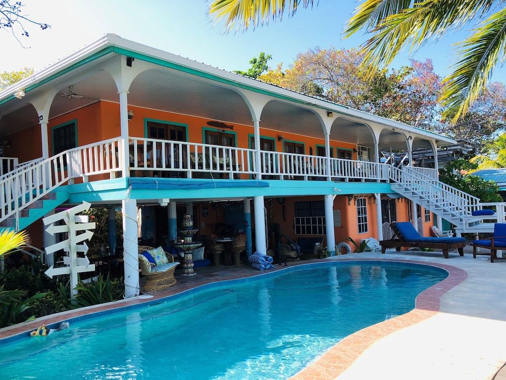 Coral Cove Inn -1 estrelas em Maya Beach