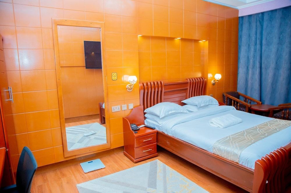 BWAMI DUBAI HOTEL KASULU 3