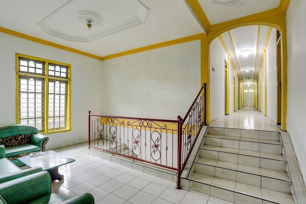 Hotel O Penginapan Aina Syariah 2