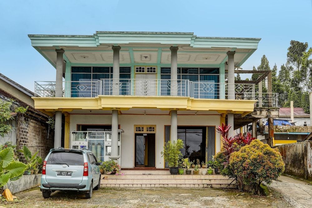 Hotel O Penginapan Aina Syariah 2 estrellas en Selerong