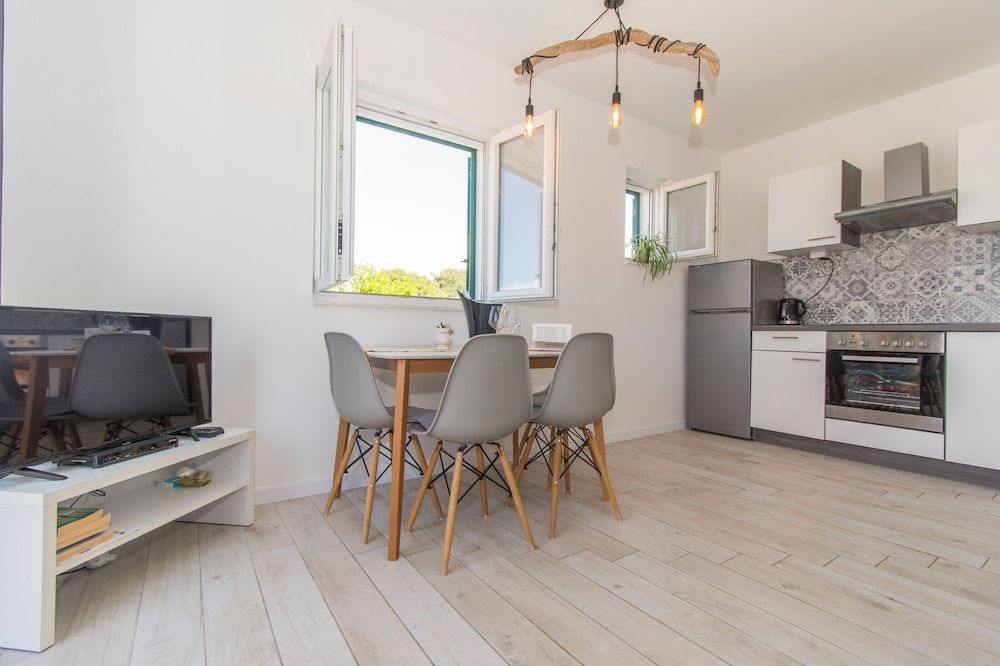 Apartments Delfin 4 estrellas en Prvić Šepurine