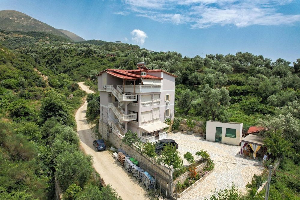 Villa Matilda -1 estrellas en Borsh