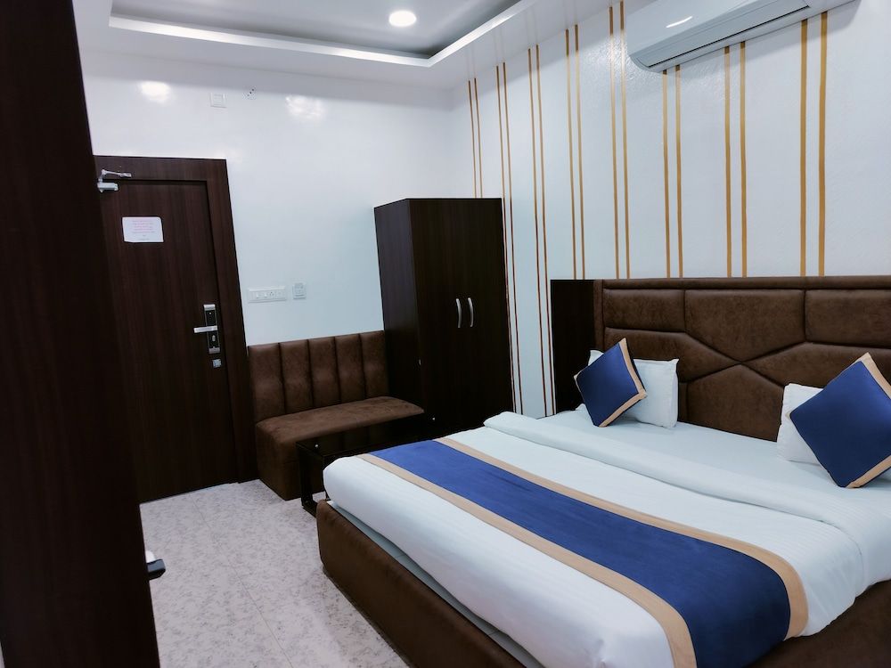 HOTEL OM 2