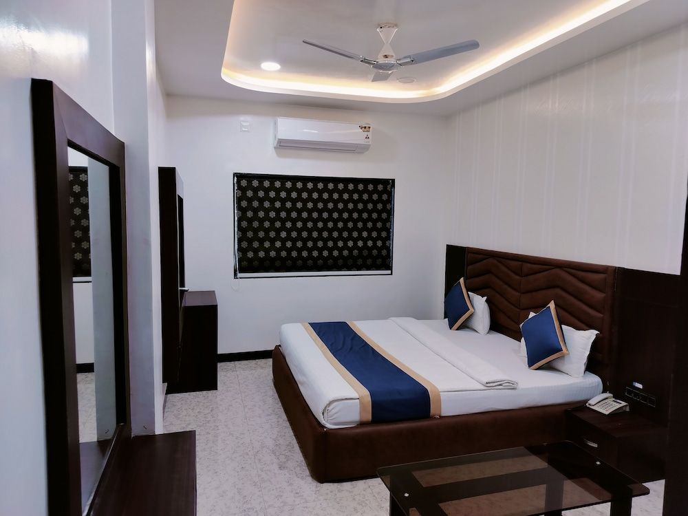 HOTEL OM 3
