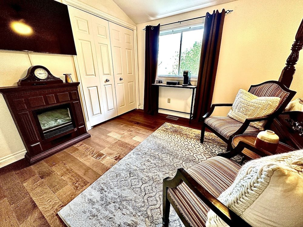 Settlers Suites 3