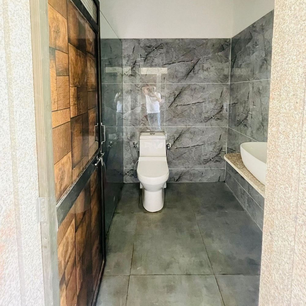 Vasant Vihar Resort 3