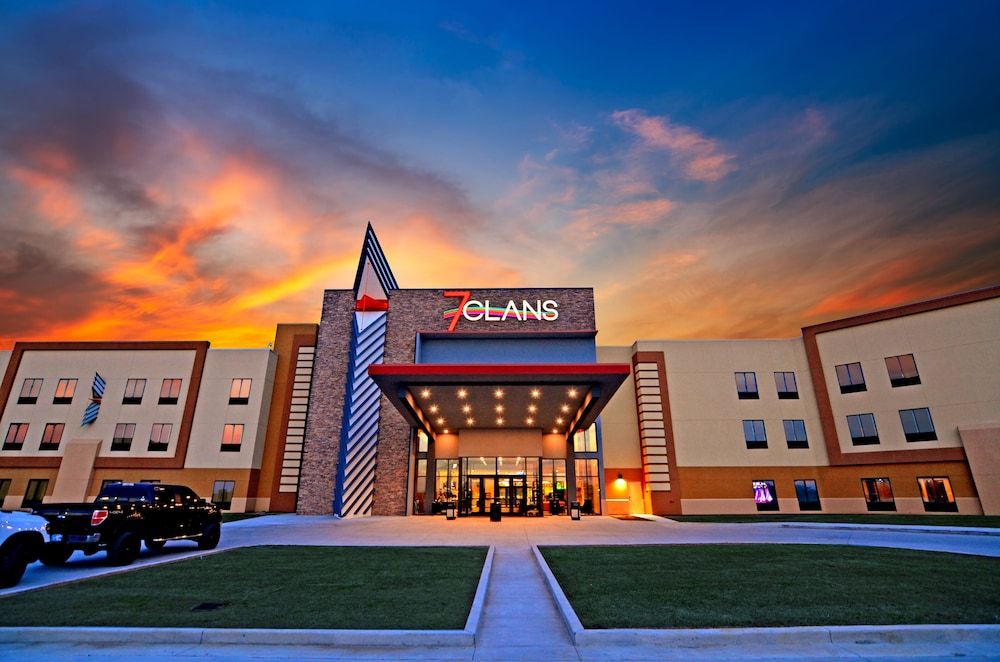7Clans Hotel & Resort -1 estrellas en Newkirk