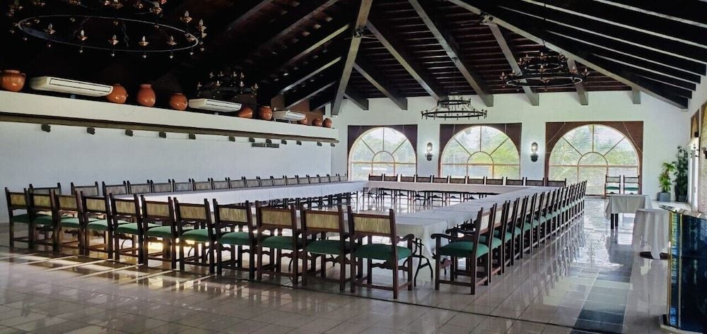 HOTEL TESORO BEACH 3