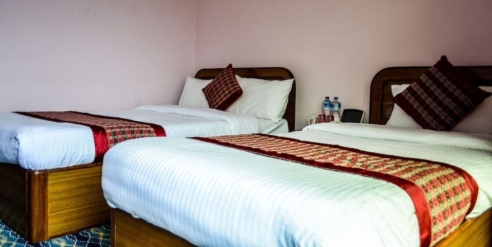 Hotel Hill Crown 3