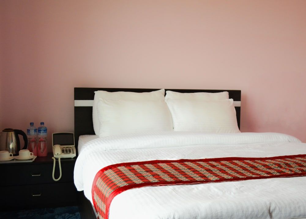 Hotel Hill Crown 2