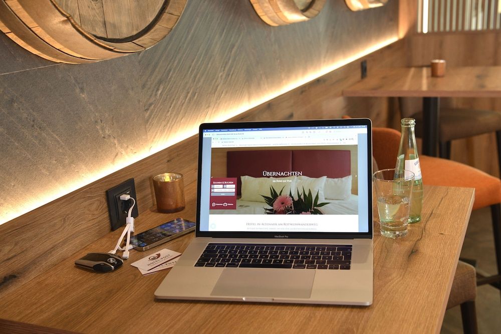 Hotel zur Post 3 Sterne S Altenahr 3 estrellas en Altenahr