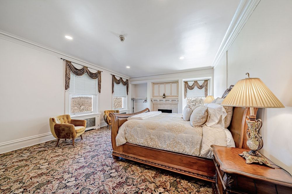THE GRANDEUR ESTATE 3