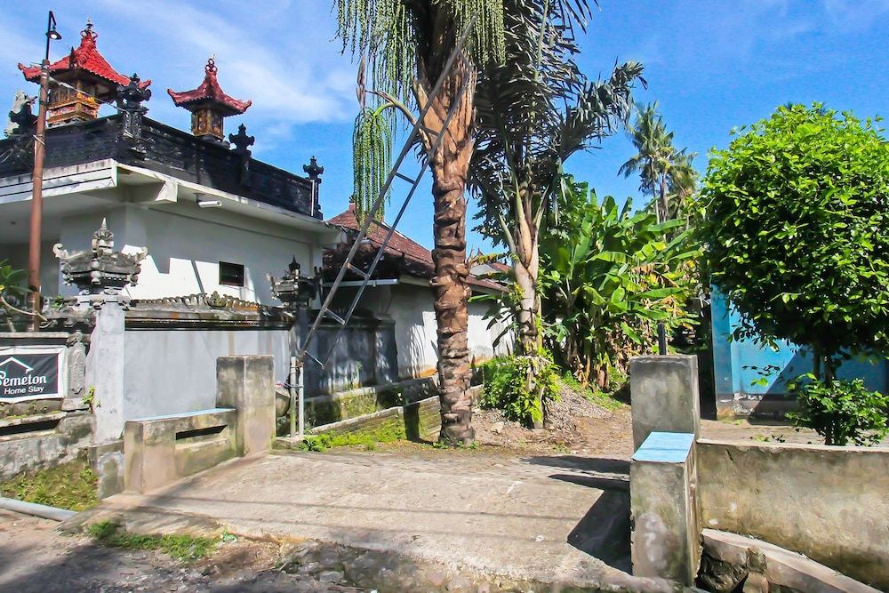 Hotel O Sukandi Homestay Near The Semeton Homestay 2 estrellas en Montongbuwoh