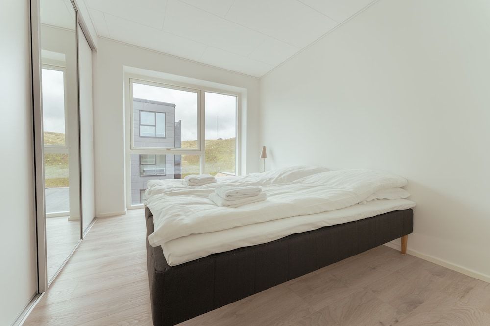 Nordic Swan Aparthotel | Seaview| Stunning 2Br Apt 3