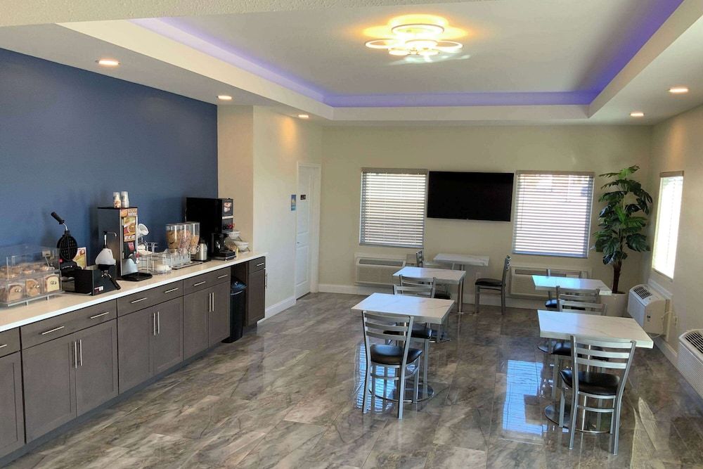 Days Inn by Wyndham Troy IL -1 estrellas en Troy