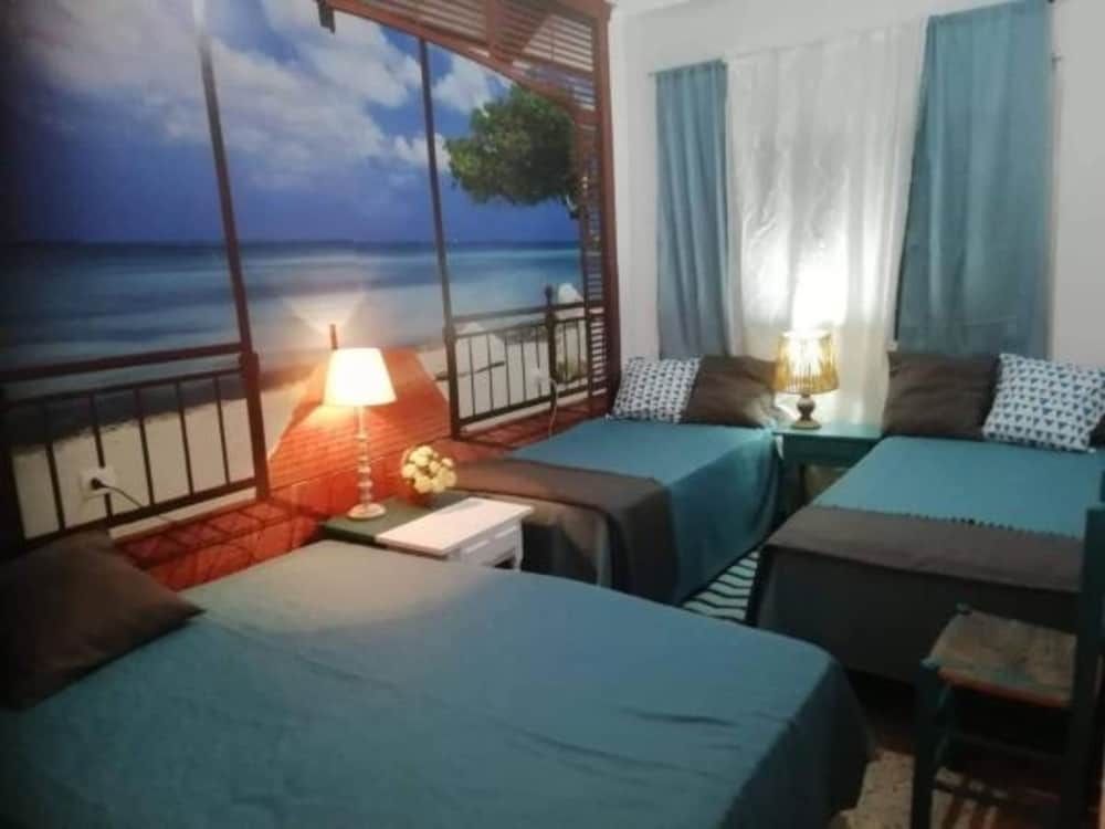 Habitacions Can Pau Guest House 3