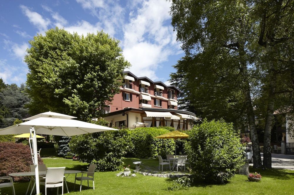 Albergo Milano 3 estrelas em Lanzo d'Intelvi