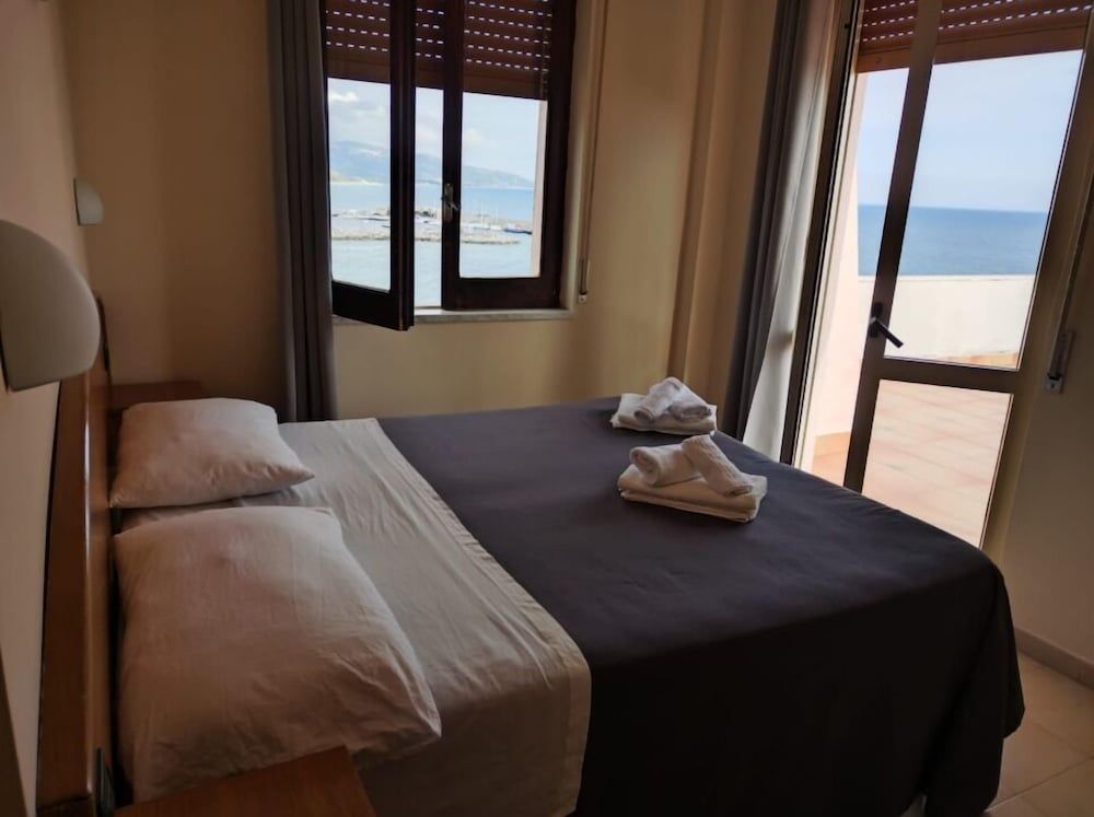 Hydra Club Hotel & Village 3