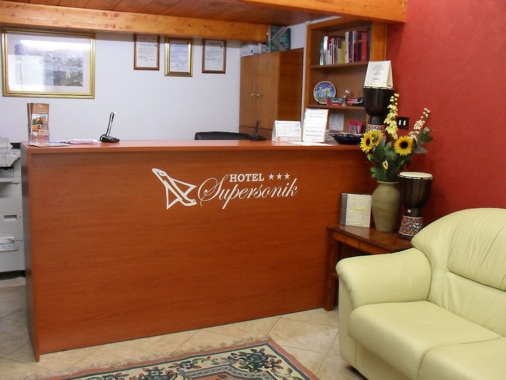 Hotel Supersonik 2