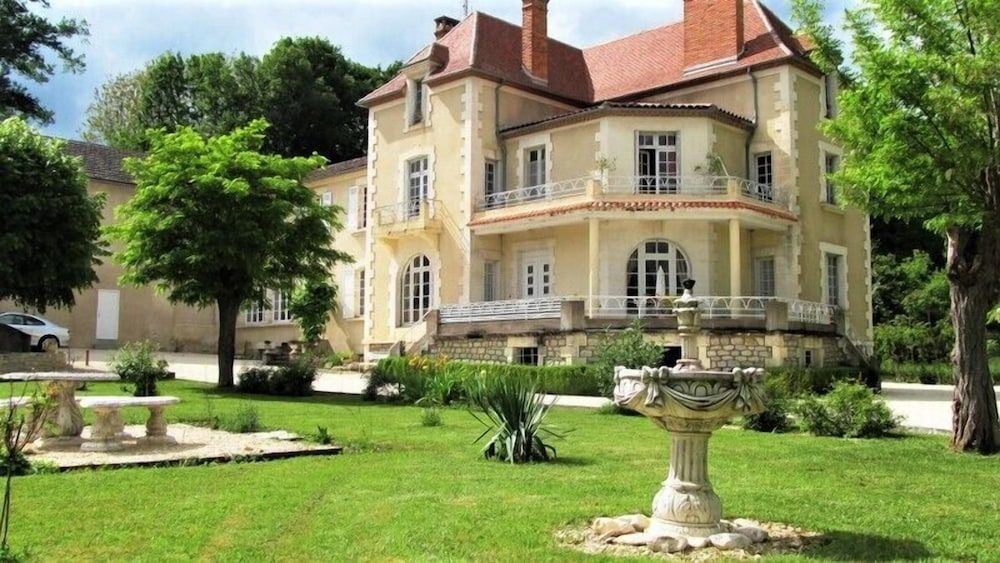 Vue du Château d'Excideuil 3 estrellas en Excideuil