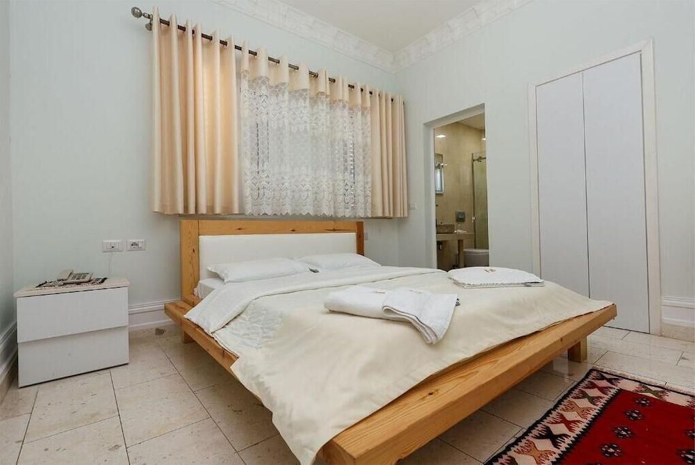 Hotel Familja 3