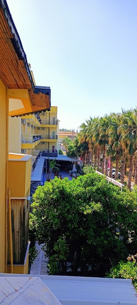 Santana Hotel 3