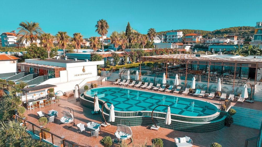 Feniks Hotel 4 estrellas en Okurcalar
