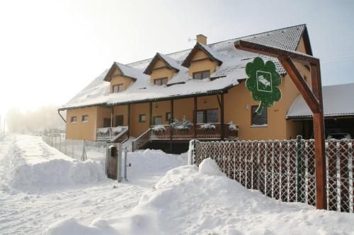 Pension Čtyřlístek 3 estrellas en Tisá
