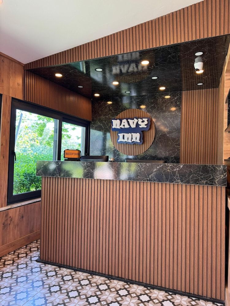 Navy Inn & Bungalows 3