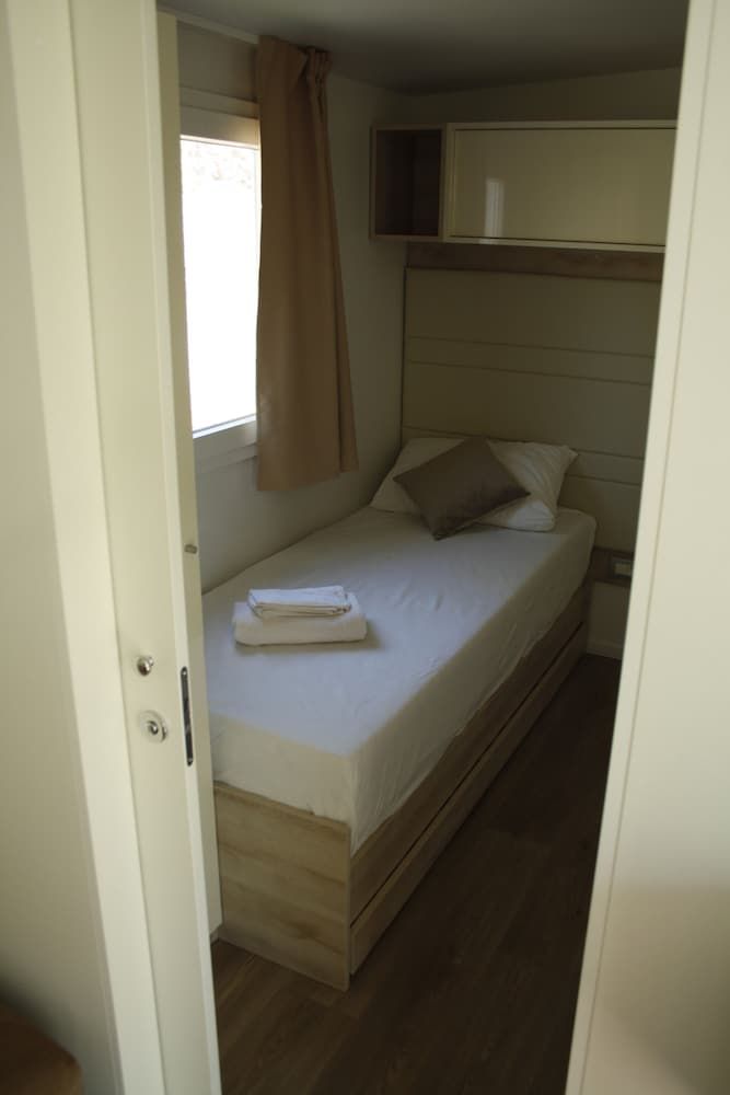 Queen Campagna mobile homes Klenovica 2